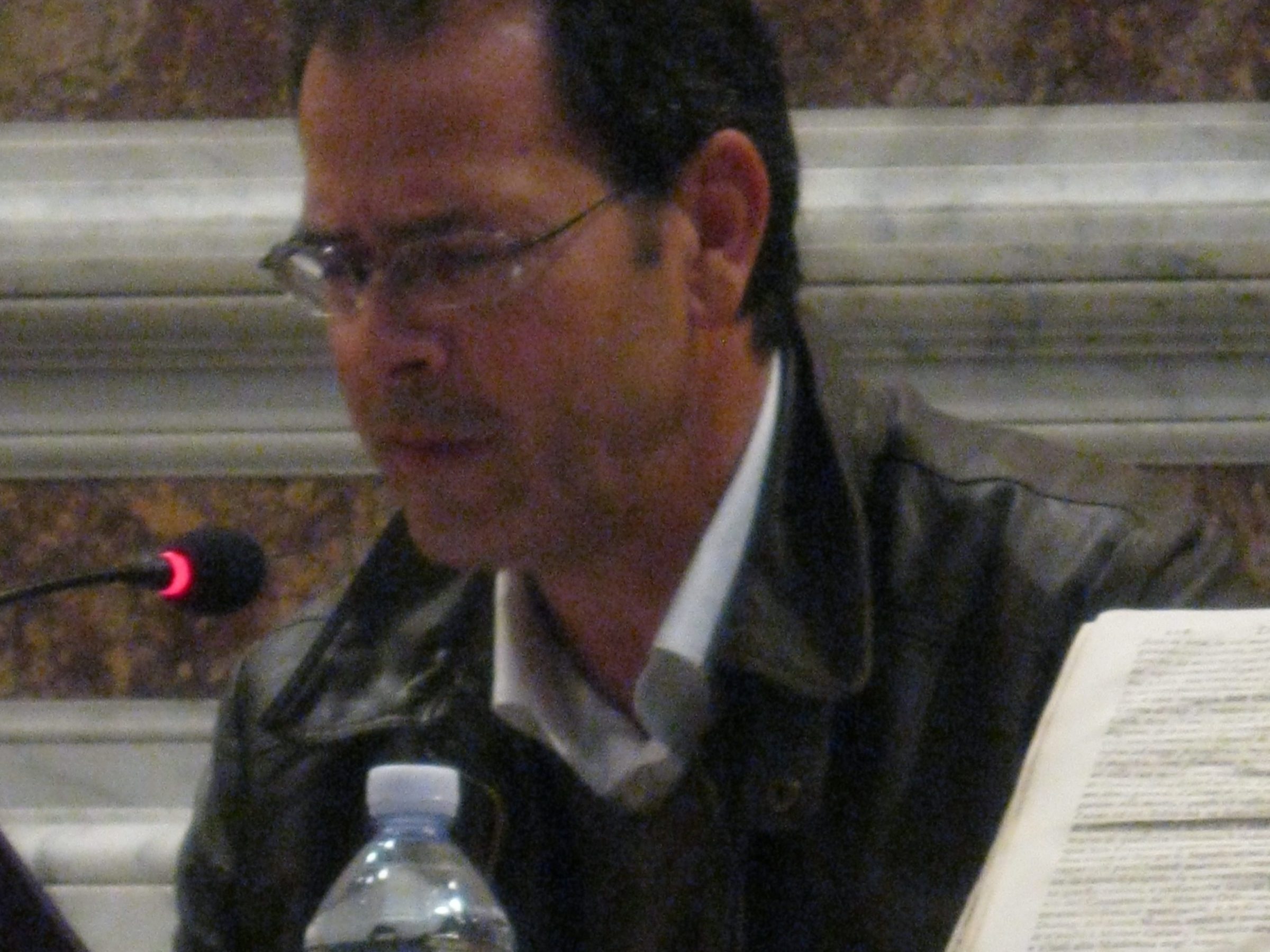 in conferenza